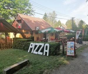 Csalogány Sörkert Csalogány Sörkert
